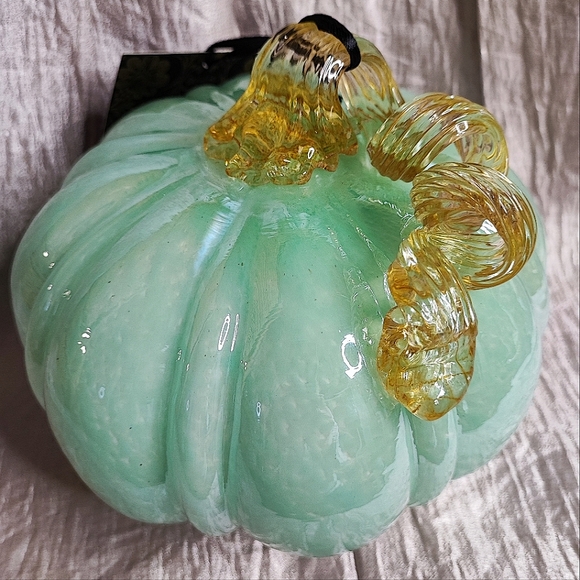 Christian Siriano Art Glass Spun Gold Stalk Pumpkin Fall Green Jadeite Gold NWT - Picture 4 of 14